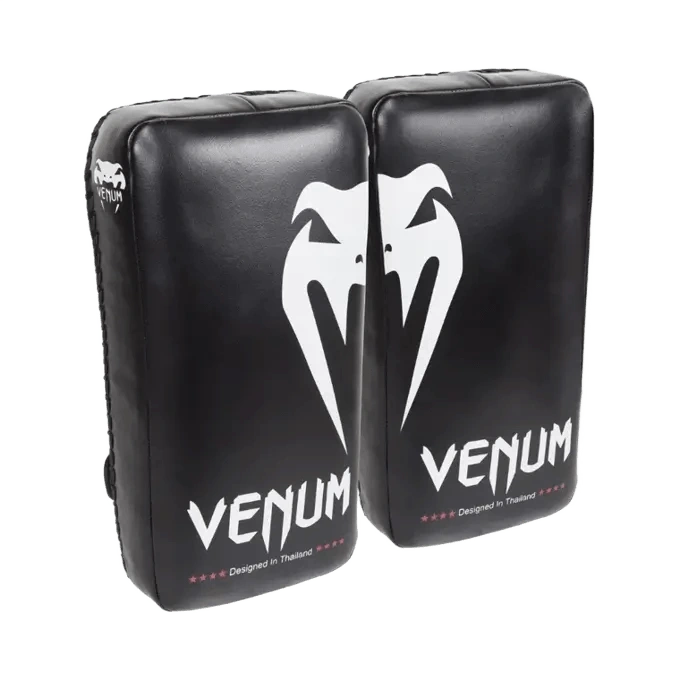 VENUM GIANT KICK PADS (PAIR)